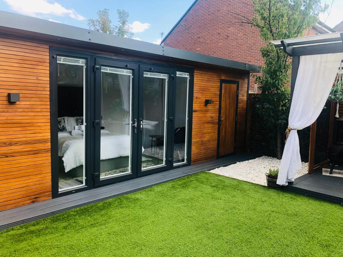 Meezee Pearl Double Bed Lodge With Free Parking Salford  Exterior foto